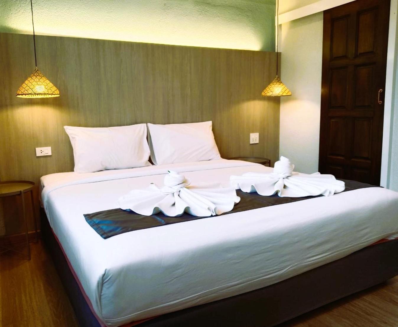 Eastique Hotel Koh Chang Trat Kültér fotó