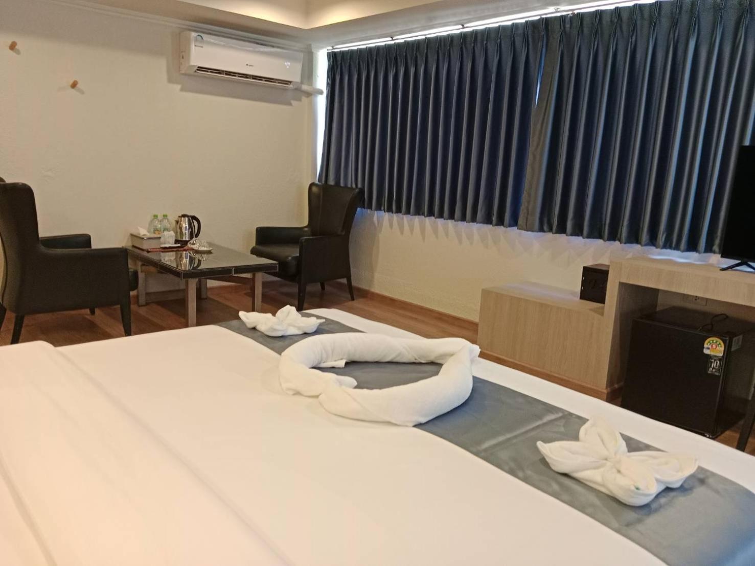 Eastique Hotel Koh Chang Trat Kültér fotó