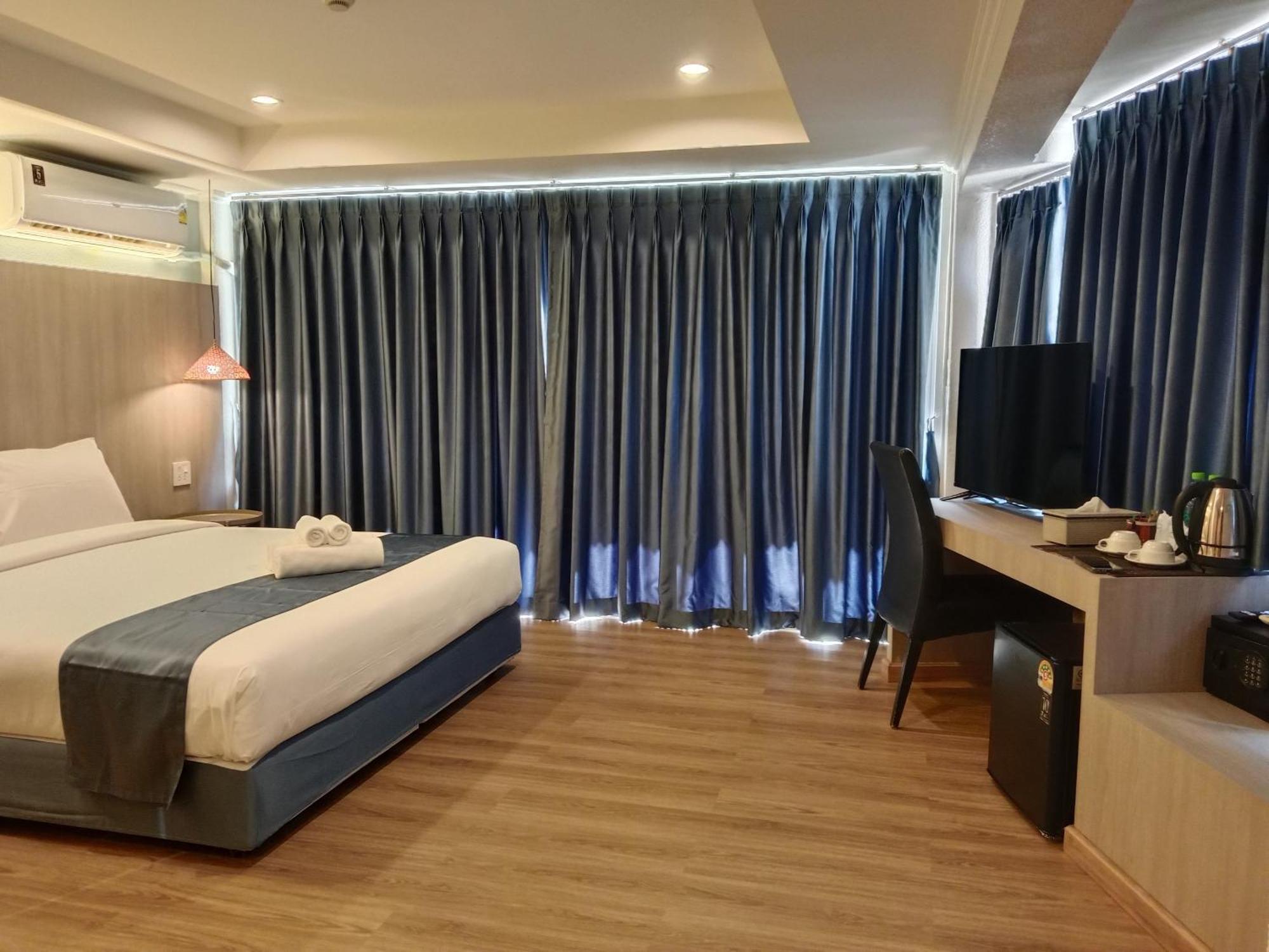 Eastique Hotel Koh Chang Trat Kültér fotó